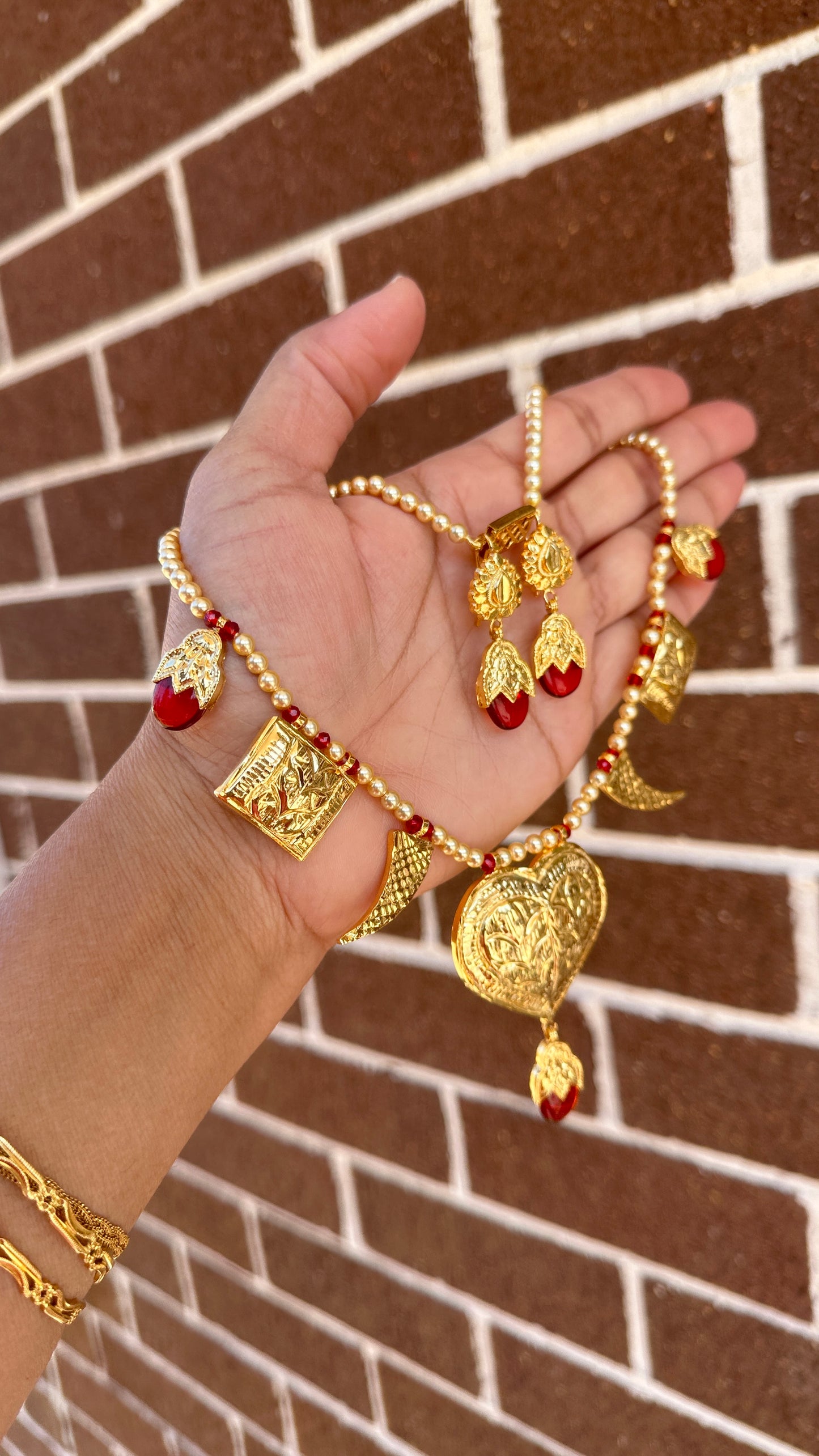 Ruby Punjabi traditional necklace with earrings Sandookh collection