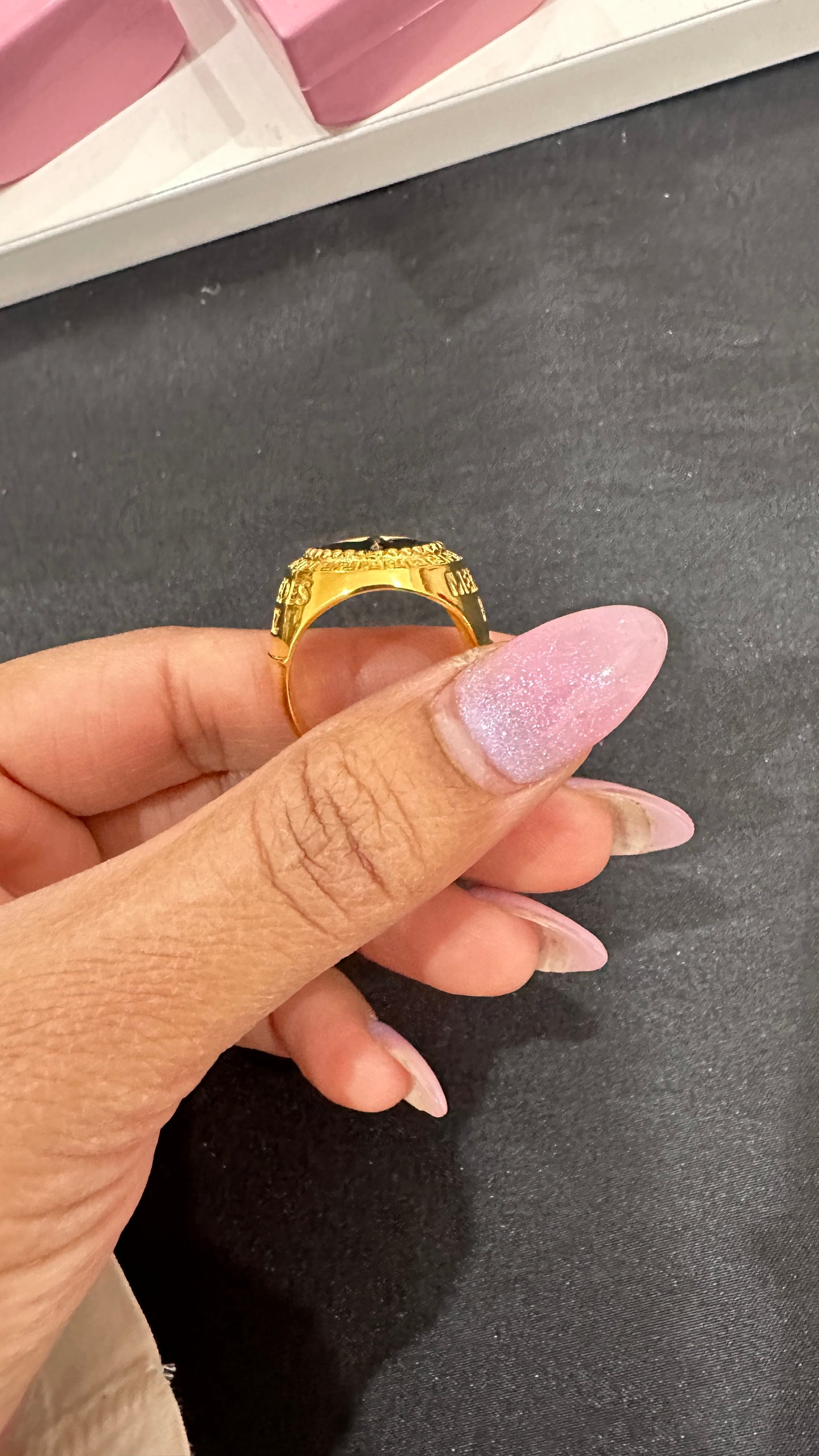 Mens ring gold look