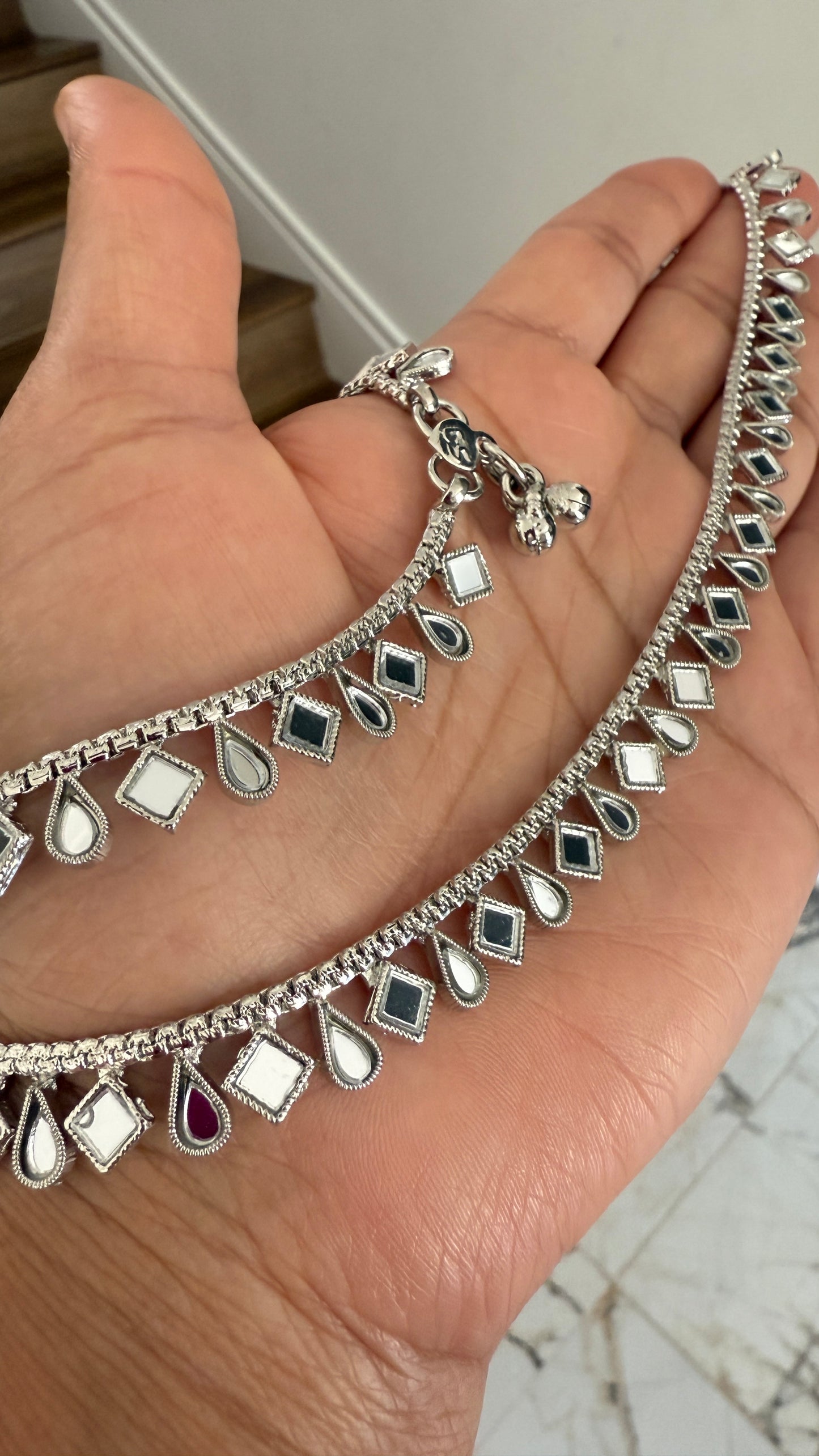 Anklet silver color with mirror