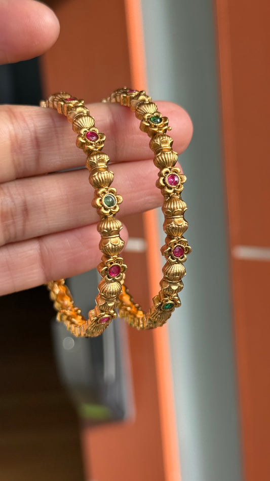 antique look bangles sandookh
