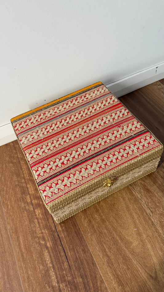 Rakhi hamper box empty