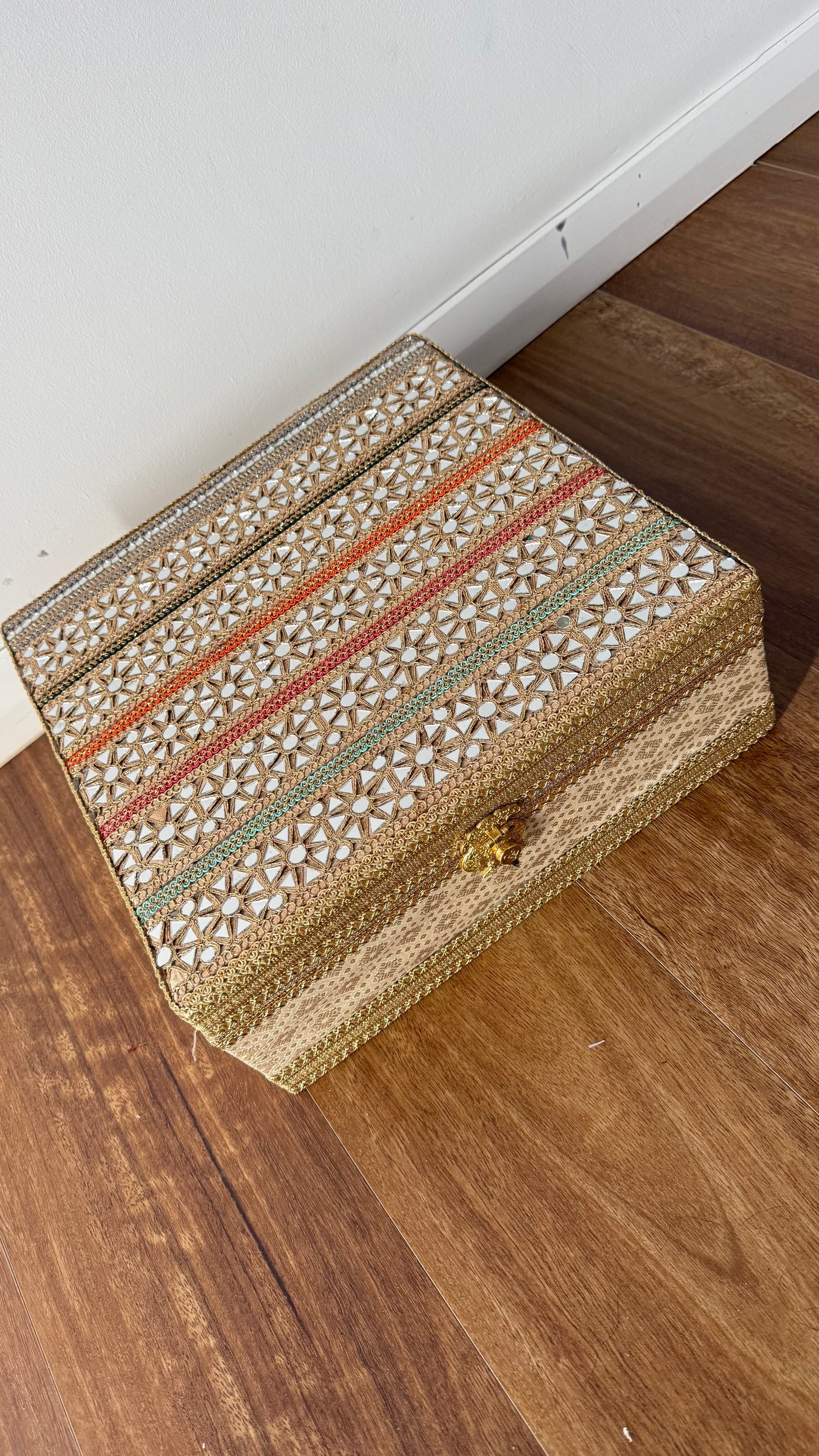 Empty box for karvachauth or gift hampers