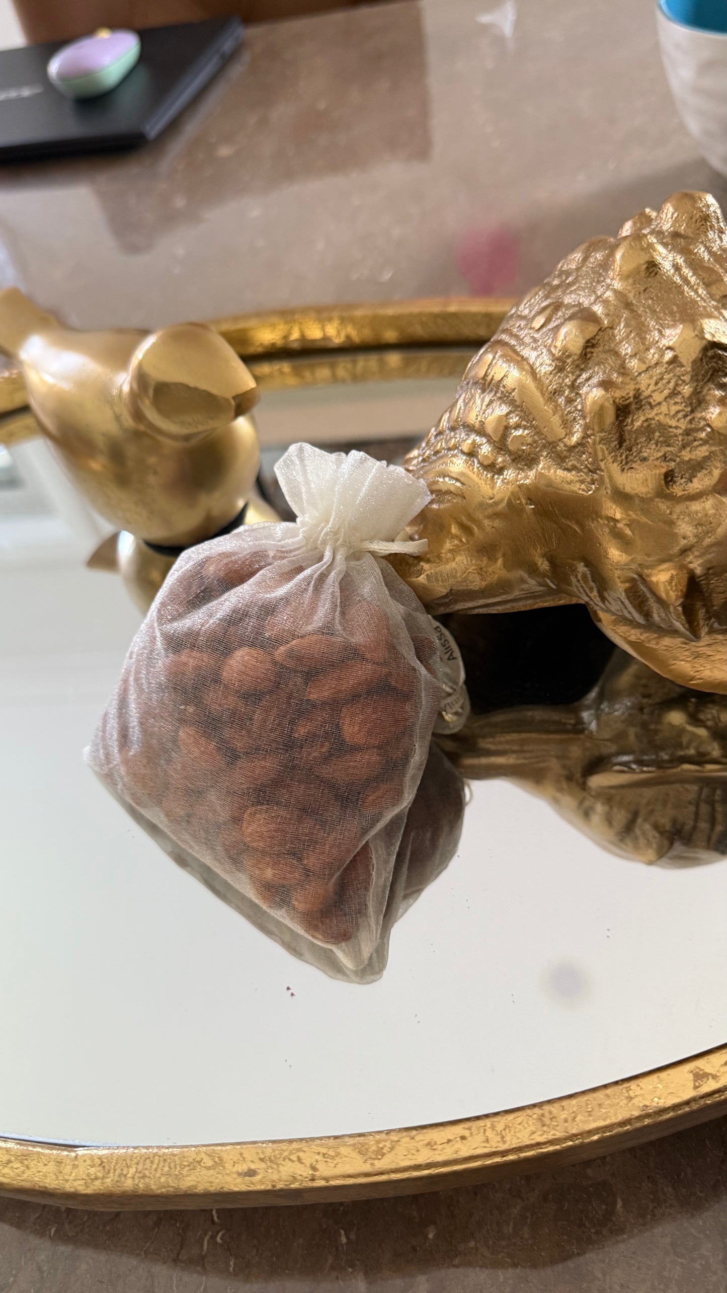 Natural almonds for rakhi