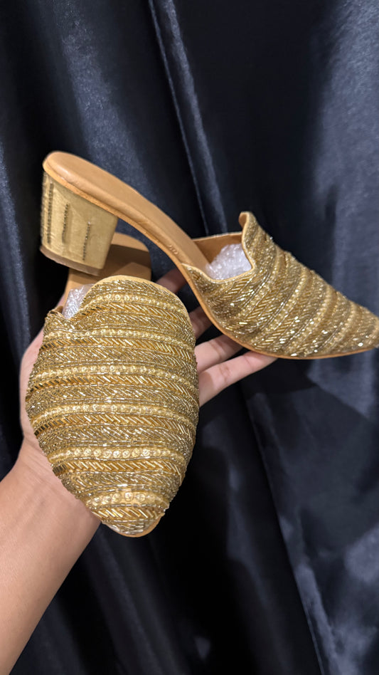 Golden heel jutti Women