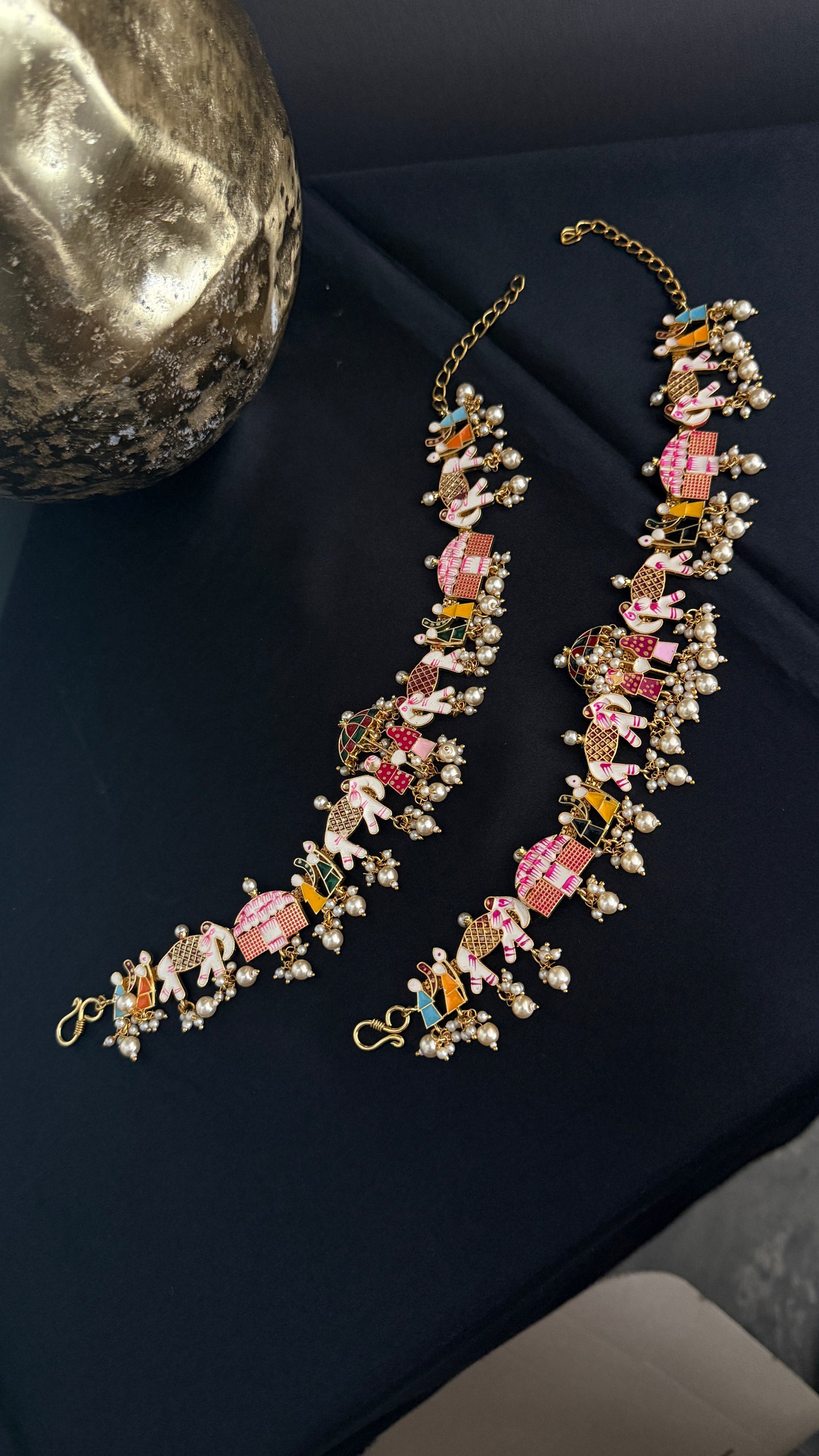 Traditional Indian anklet with intricate gold look design, adorned with bells and beads, ideal for weddings and festive occasions, Kundan anklet. Polki anklet. Bridal anklet. doli anklet. baraat anklet