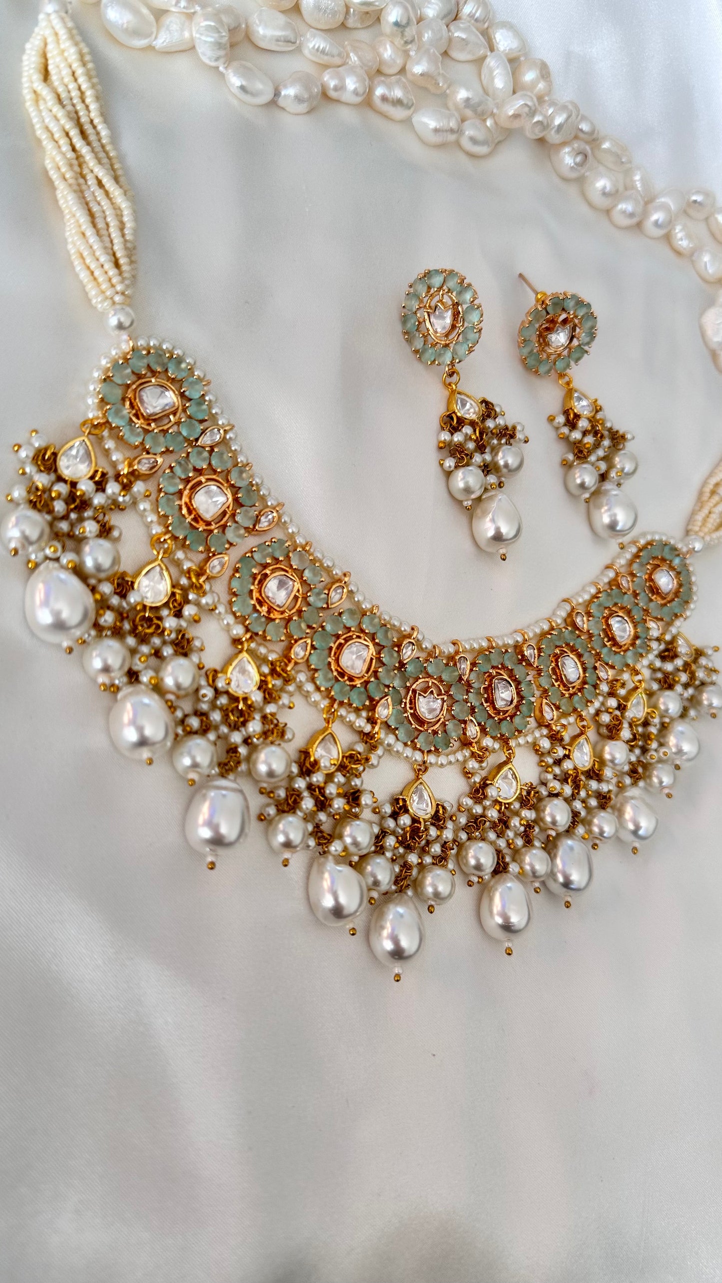 uncut kundan necklace perfect for bride