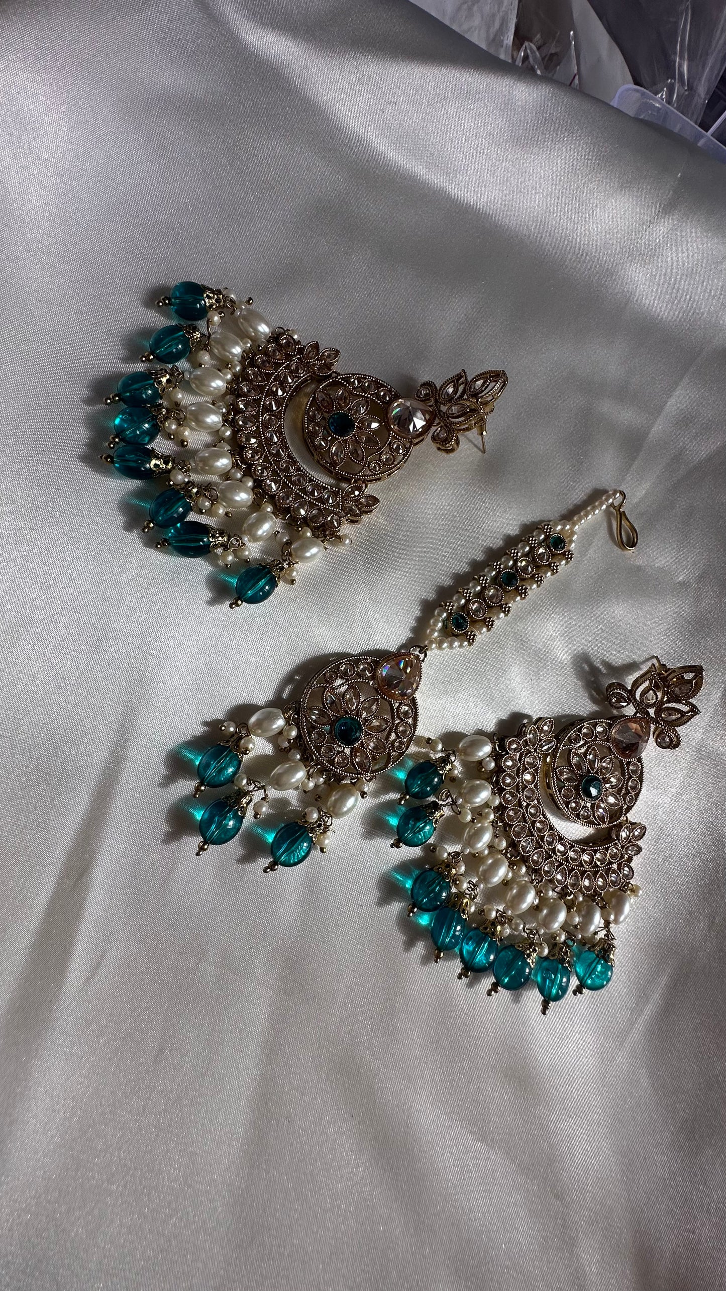 Reverse AD tikka and earring teal blue