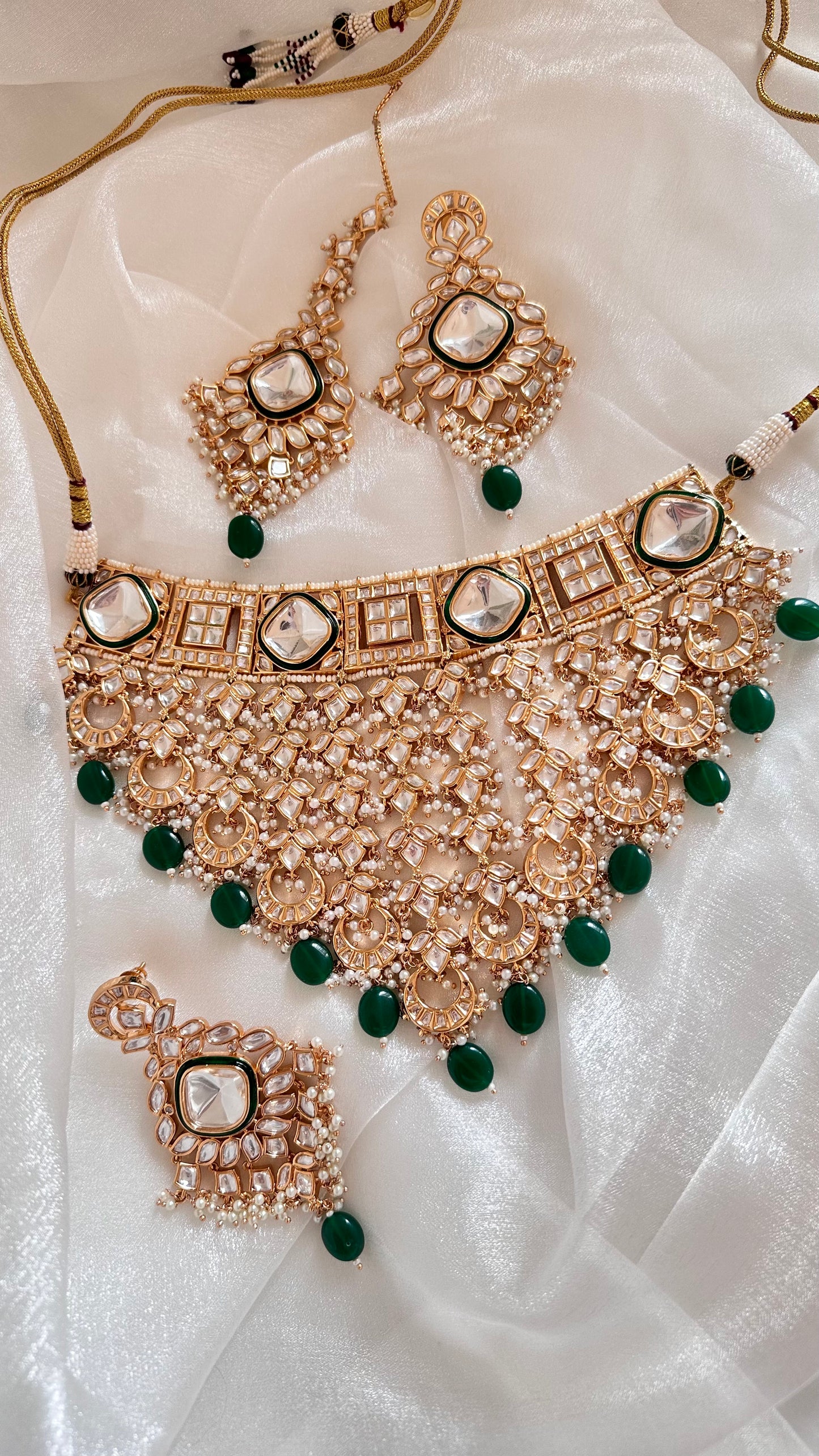 Bridal choker in uncut kundan