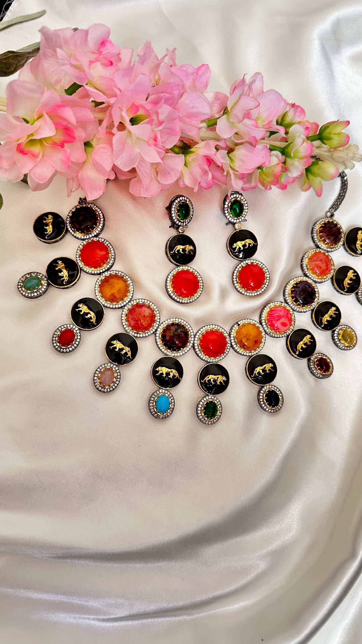 Khushboo necklace with earrings