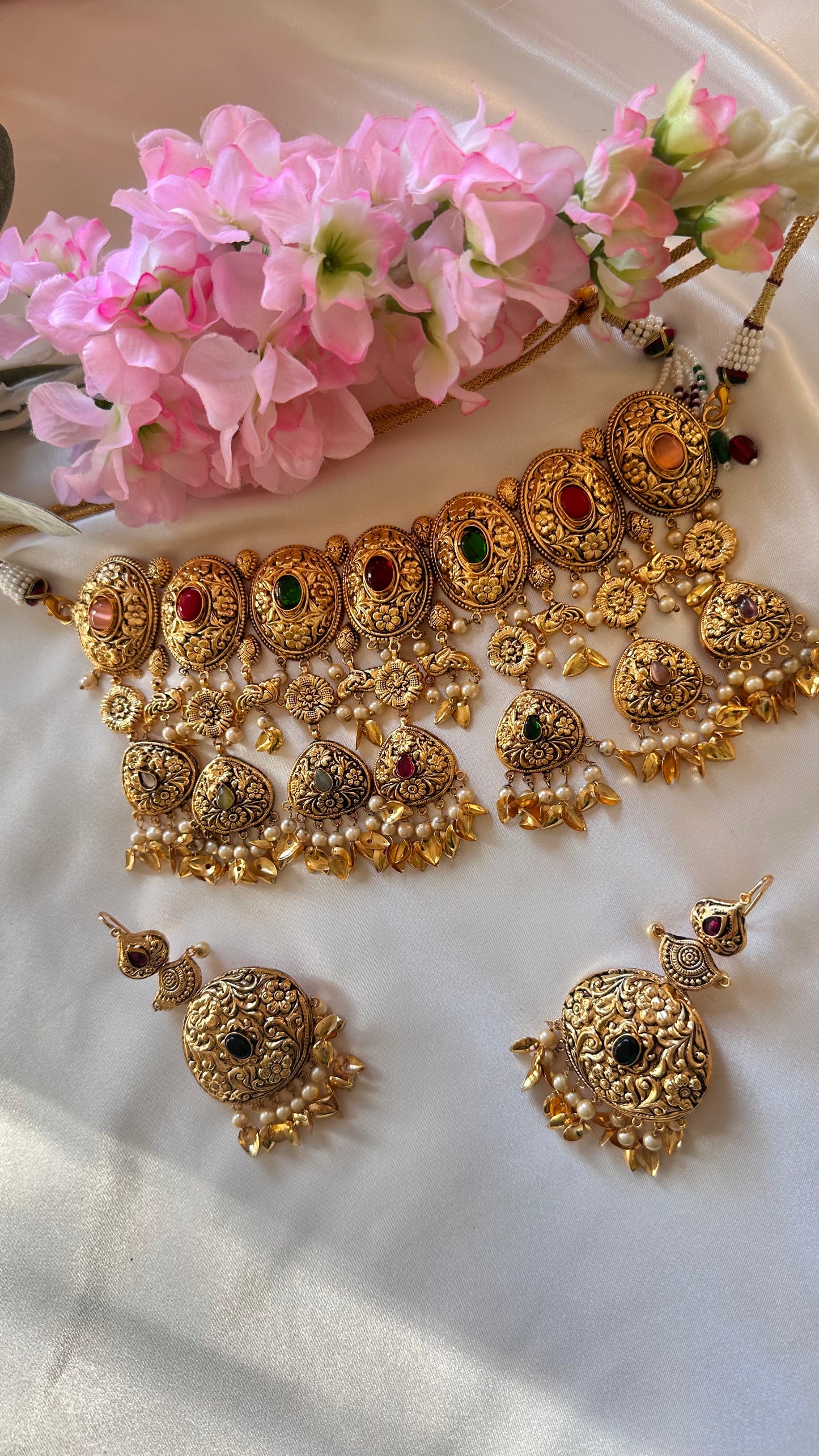 Gold plated choker set sandookh perfect for bride