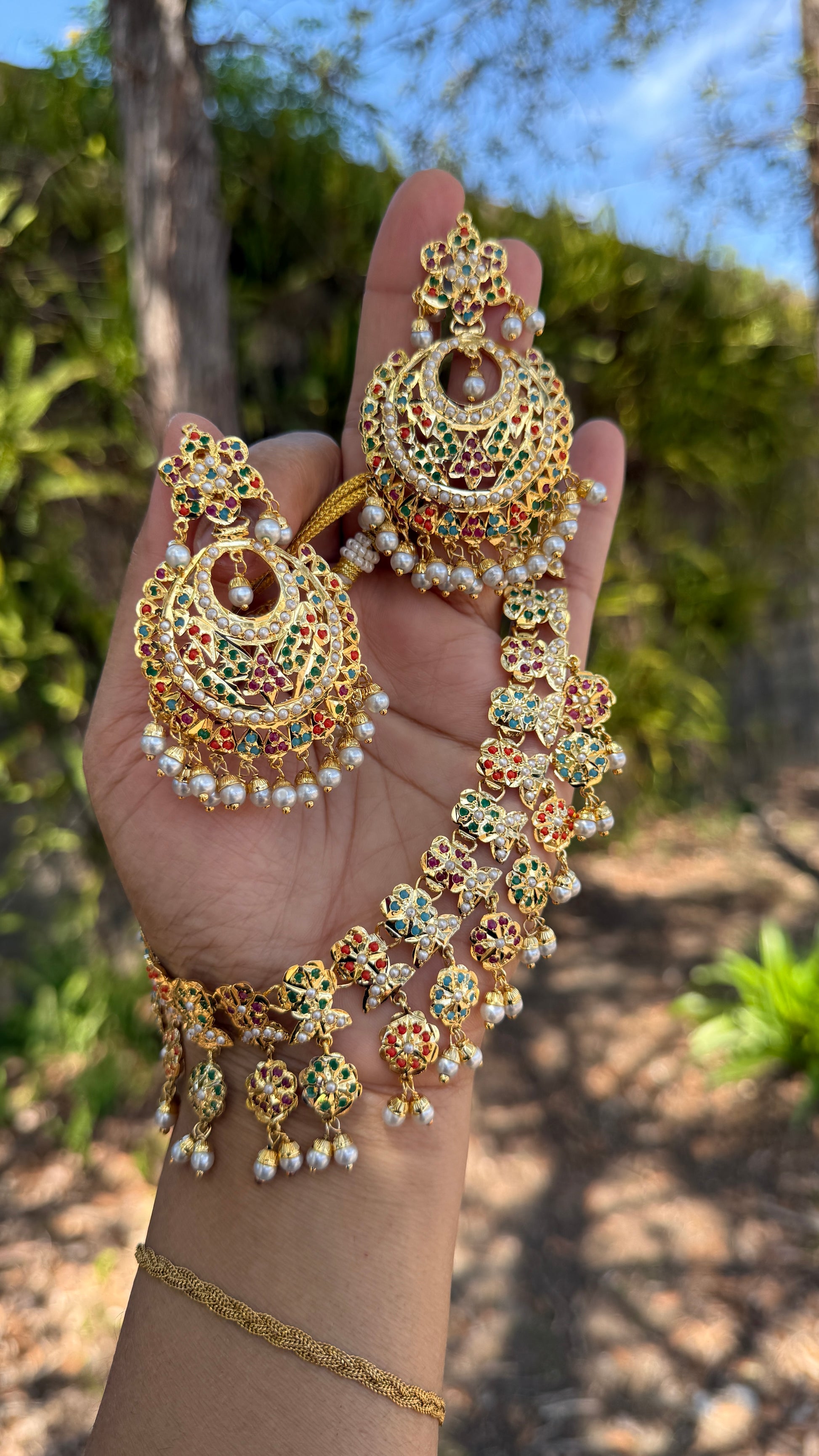 gold-plated Indian necklace, real jadau necklace with matching earrings. Perfect for indian events or festivals. Best jewellery in Australia