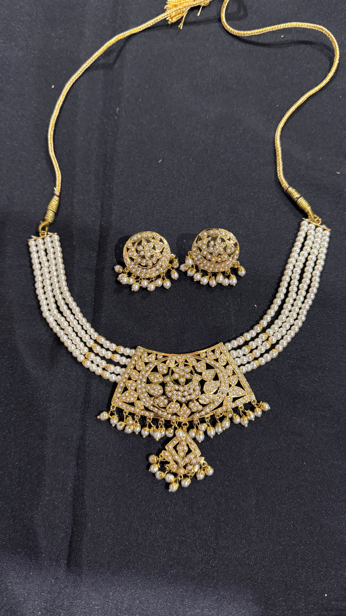 gold-plated Indian necklace, real jadau necklace with matching earrings. Perfect for indian events or festivals. Best jewellery in Australia