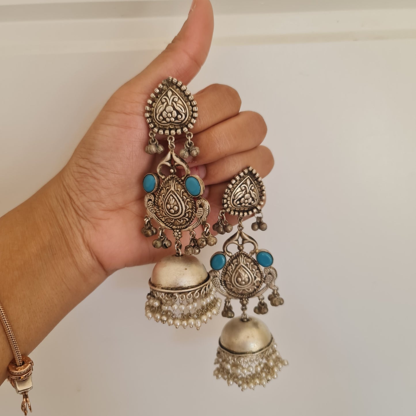 Shabbo oversized jhumka