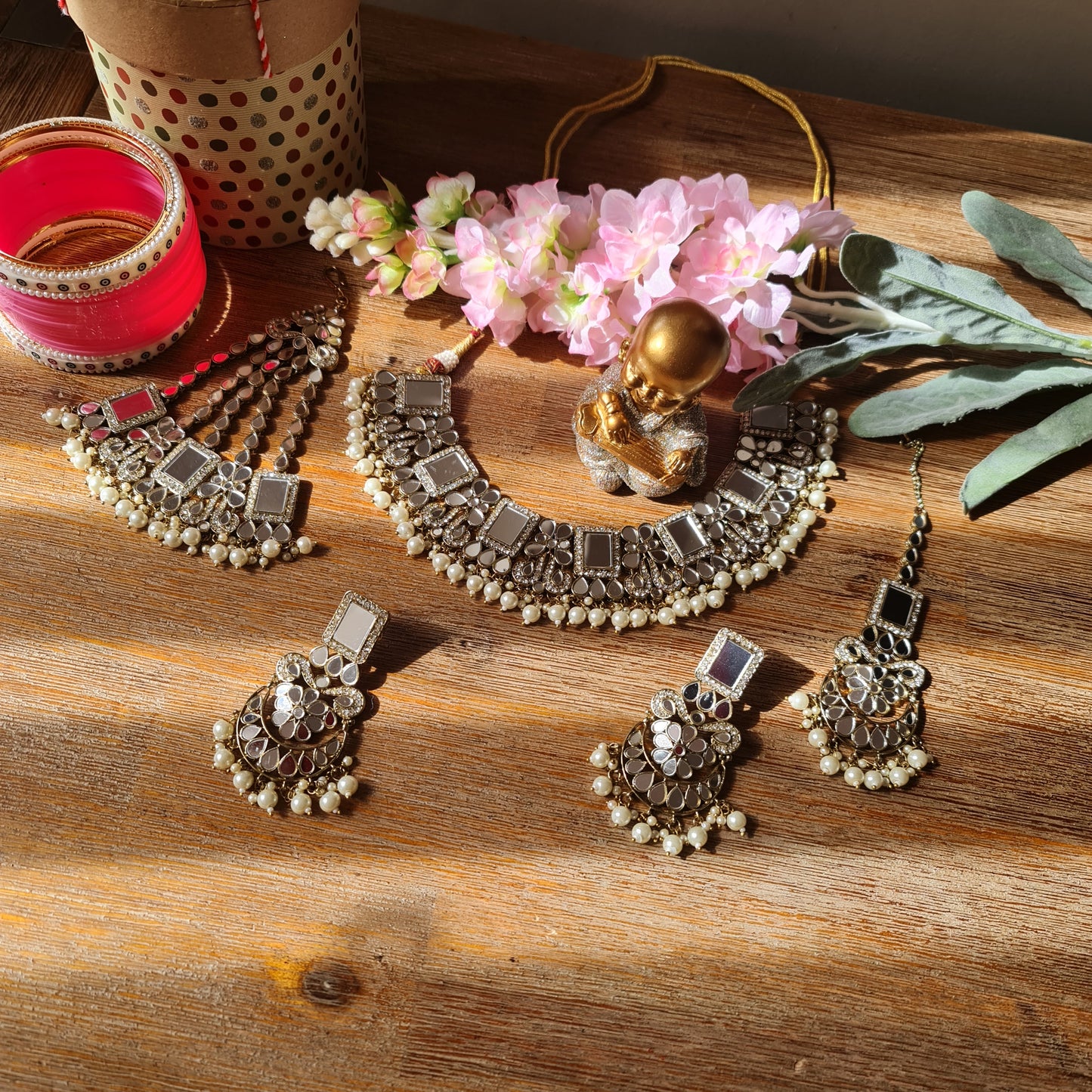 Sheesha passa necklace set