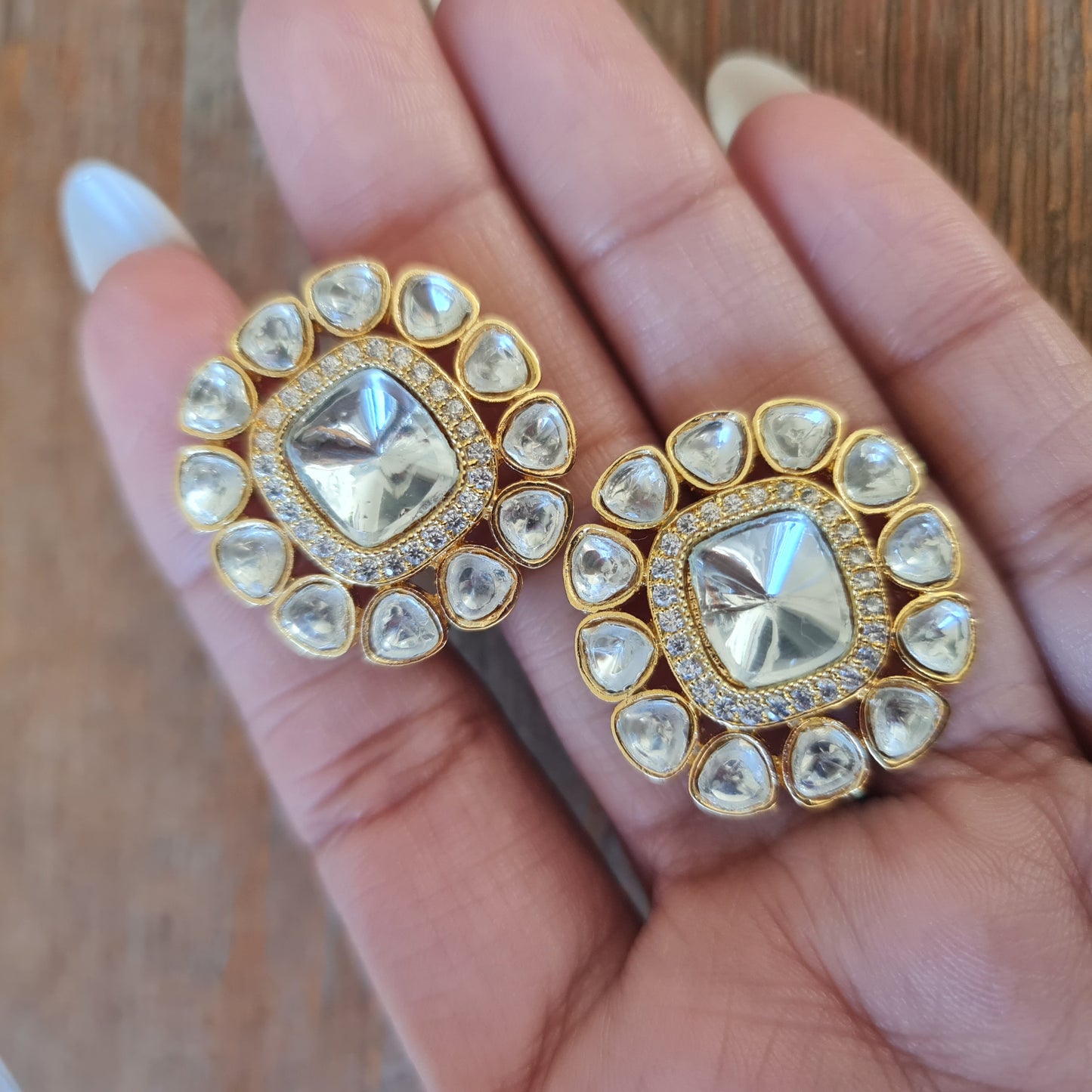 Zainab kundan studs