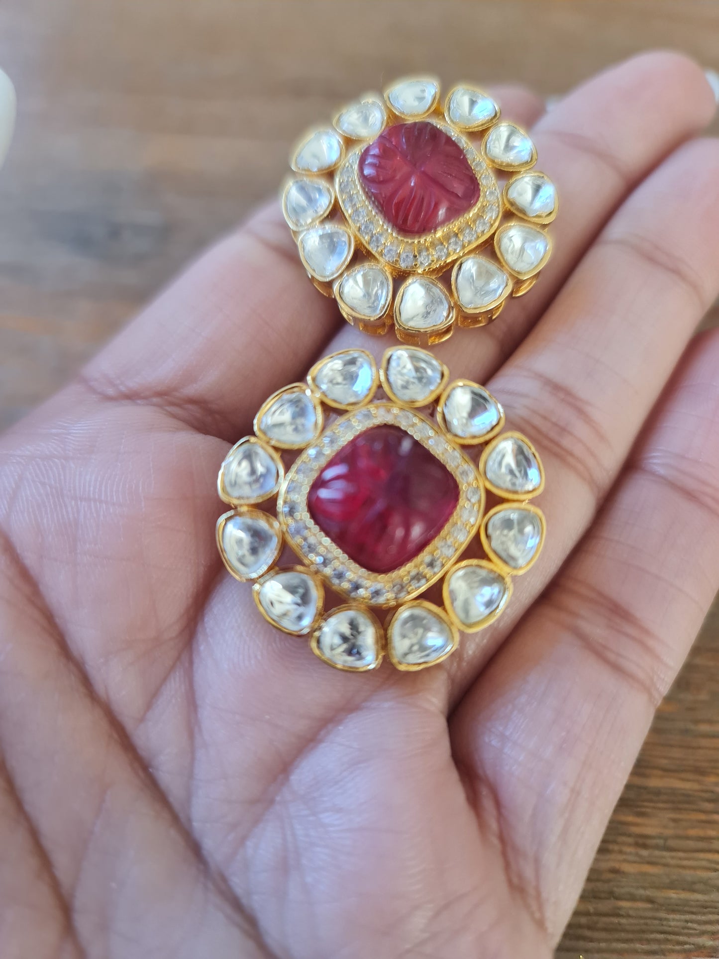 Zainab kundan studs