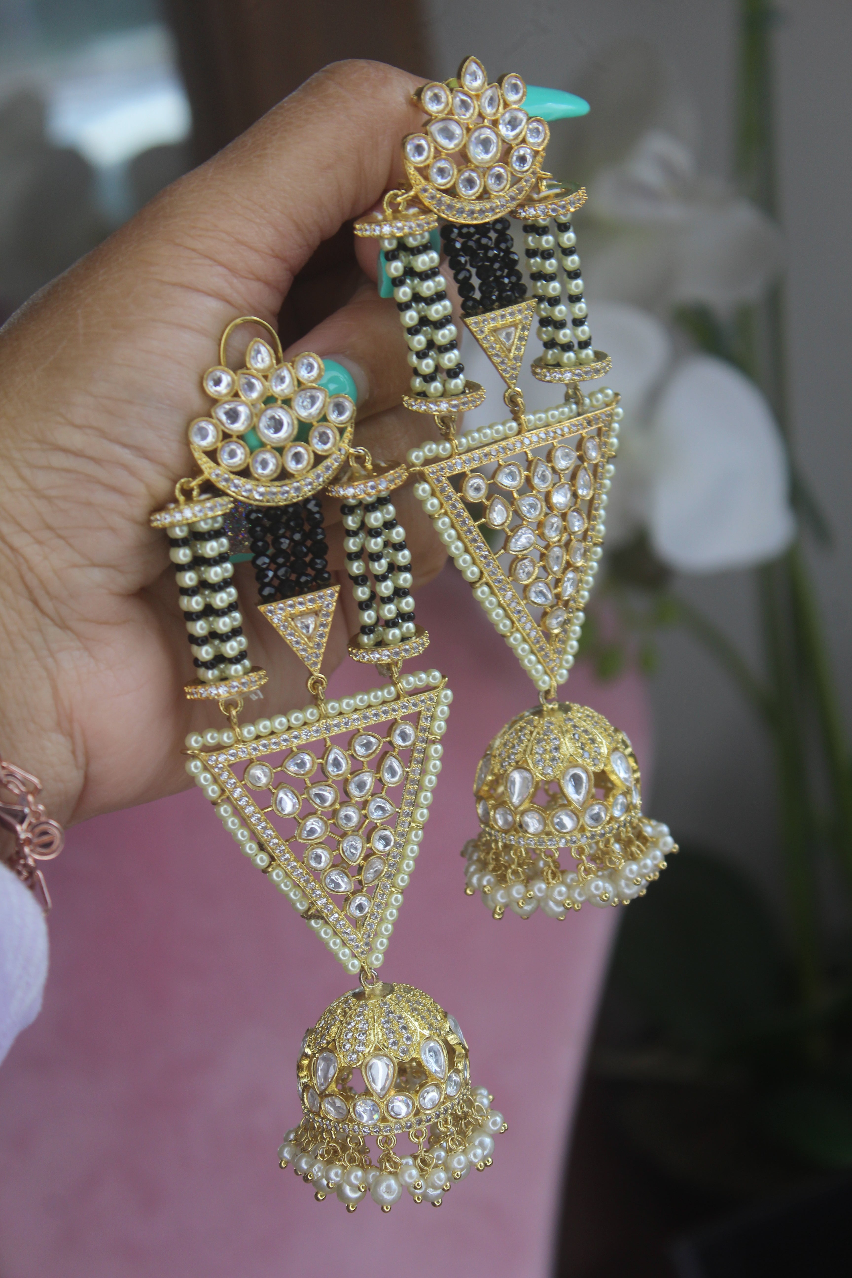 Beautifully Crafted Black Kundan Earrings For Women