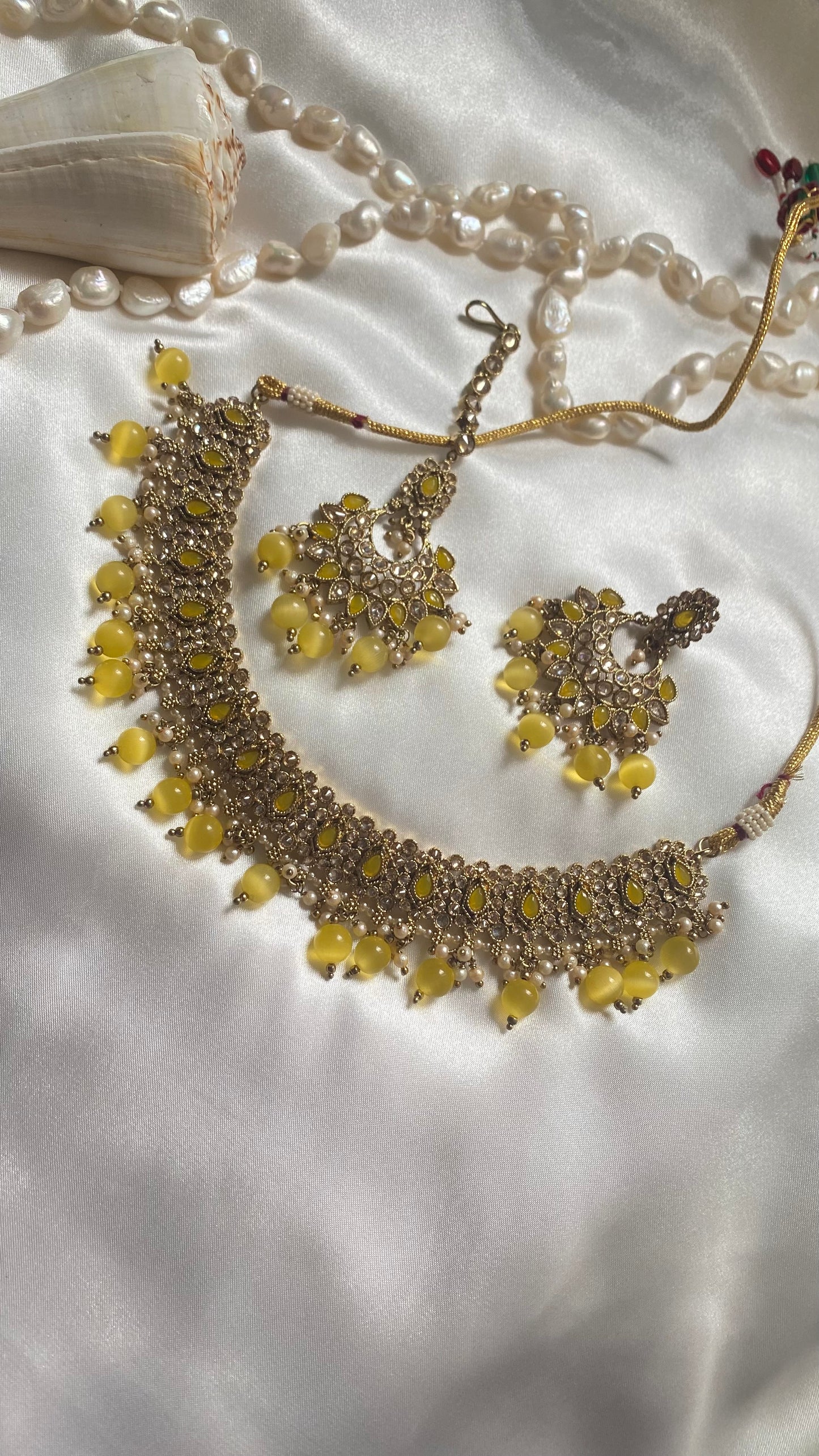 Reverse AD necklace yellow