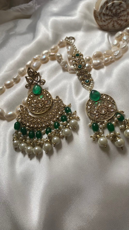 Reverse AD tikka and earring green