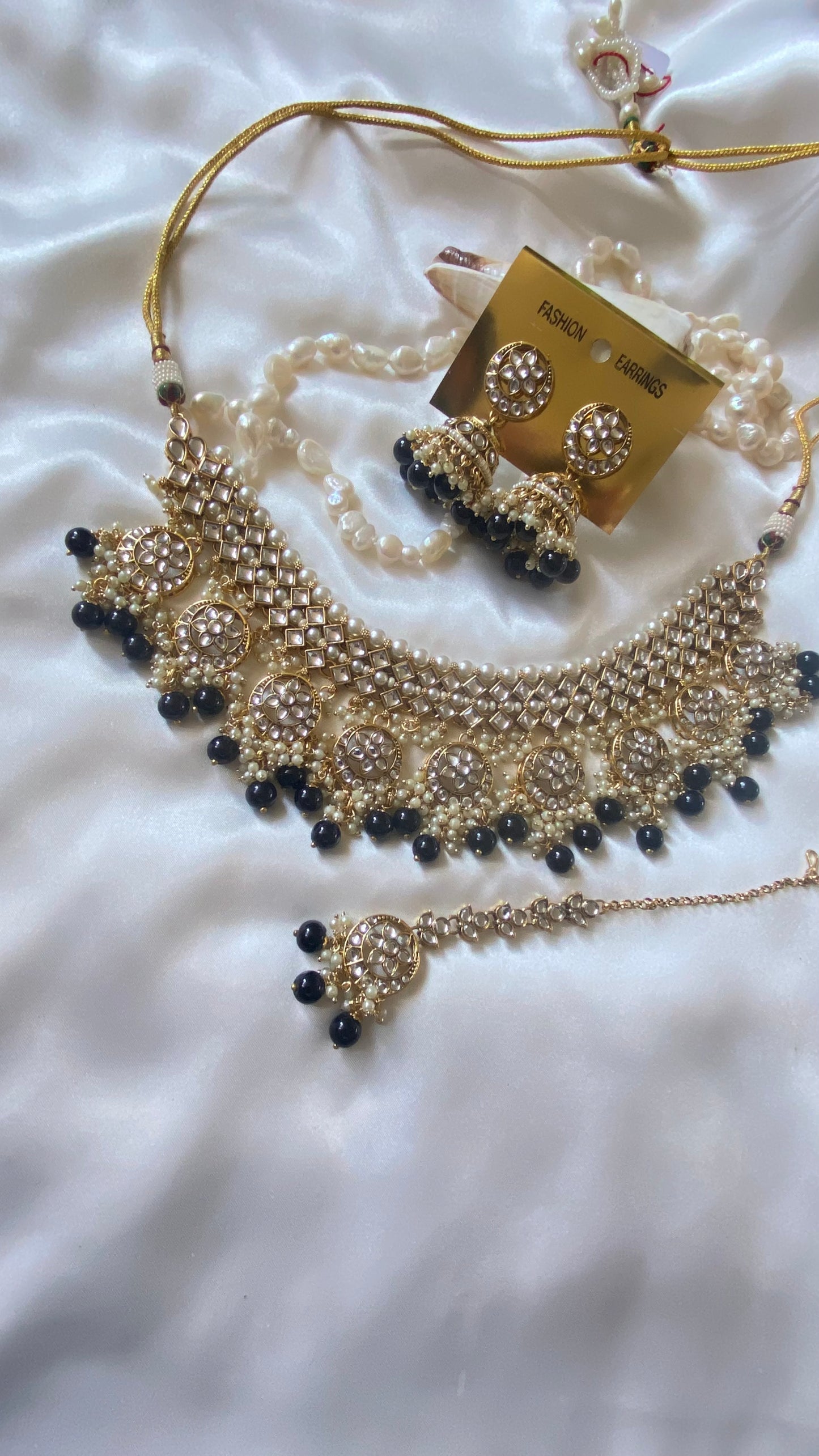 SONALI choker or necklace black perfect for bride