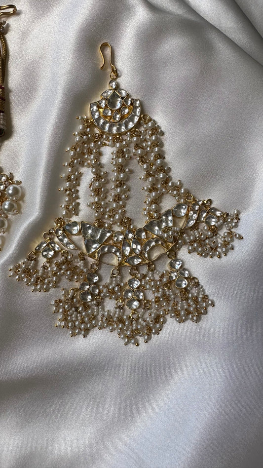 Passa pacchi kundan can be used for bride or groom