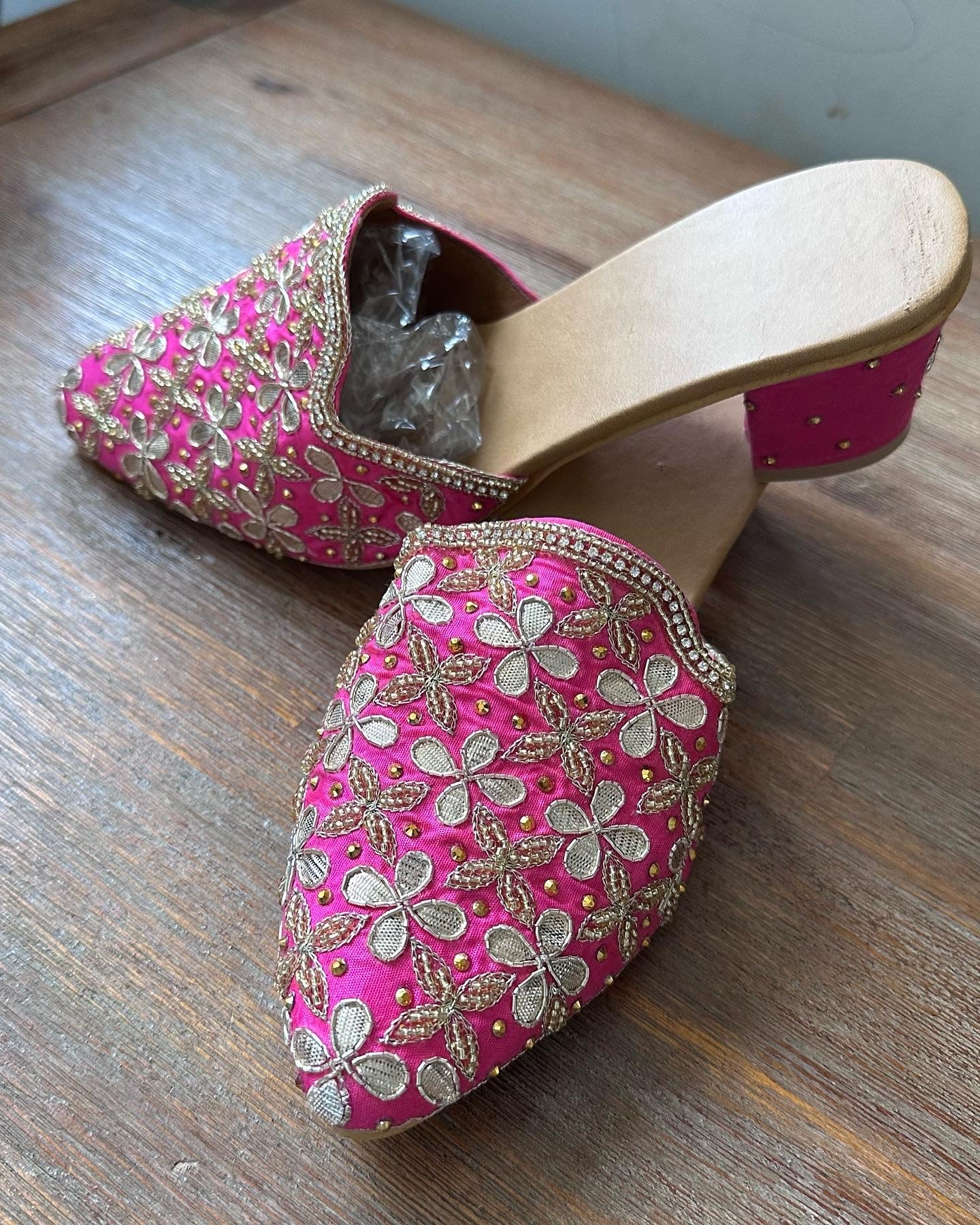 Punjabi jutti sale with heels