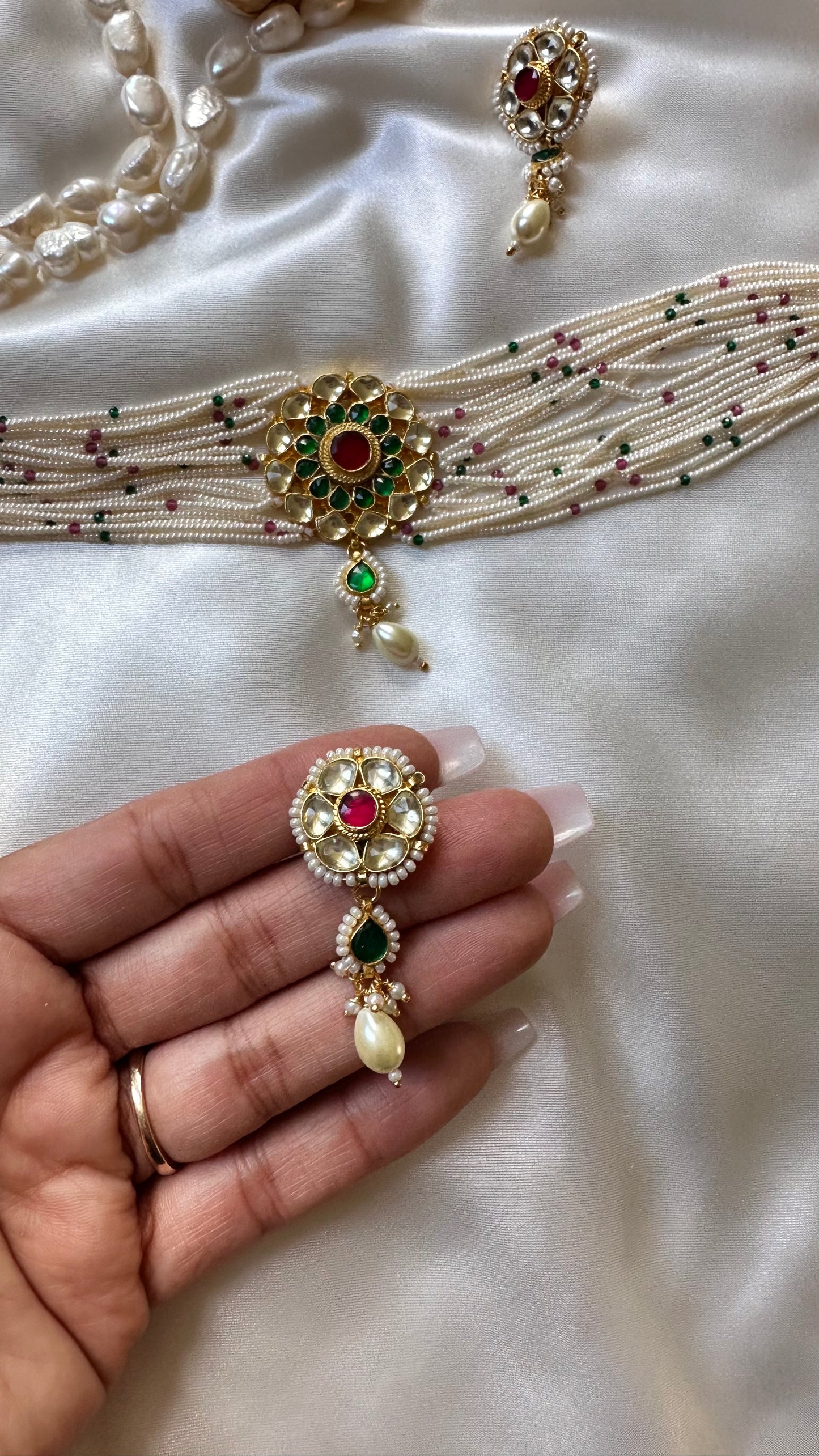 Pachi kundan choker