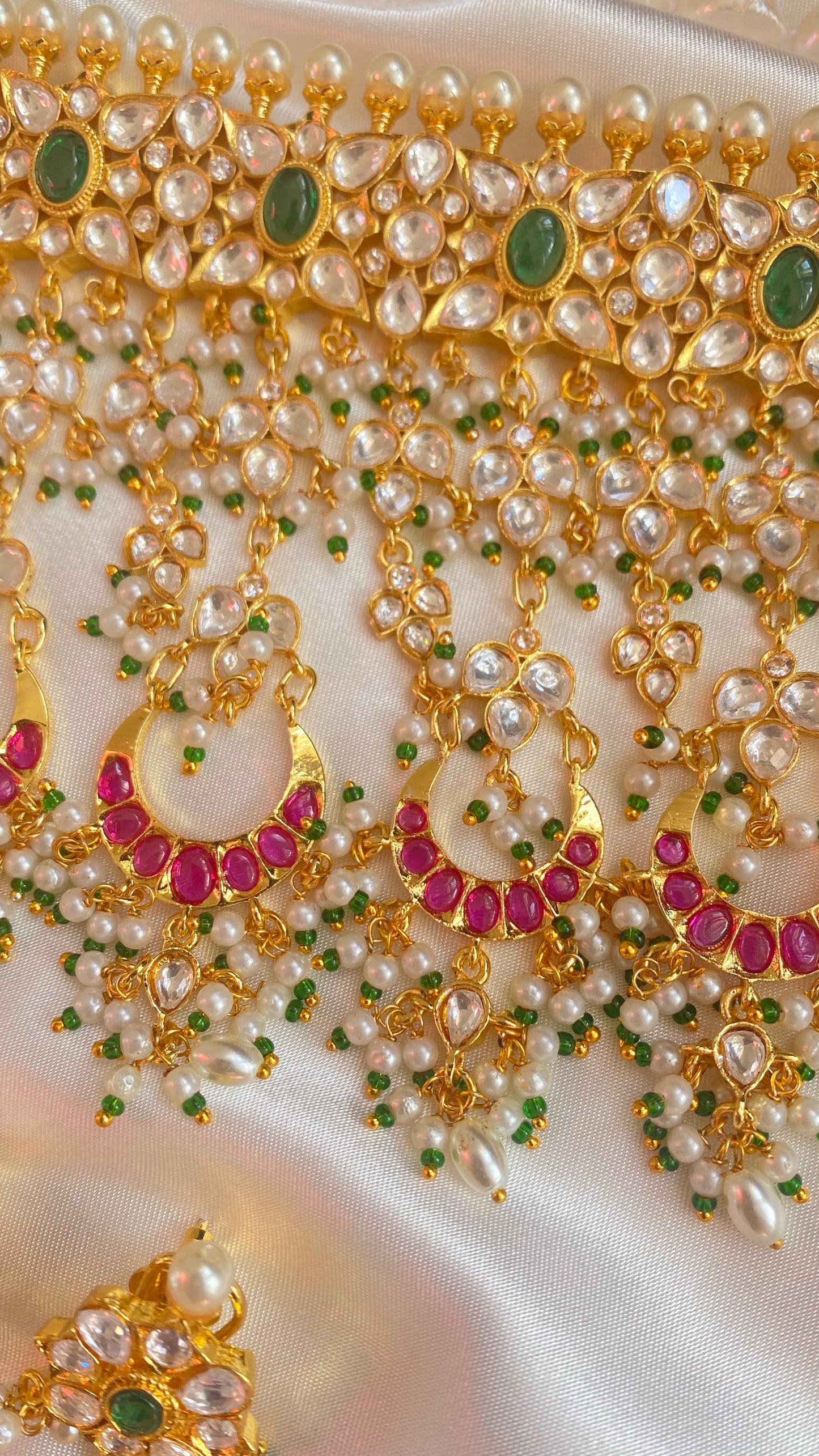 Bridal choker with tikka and earrings excellent quality of uncut kundan