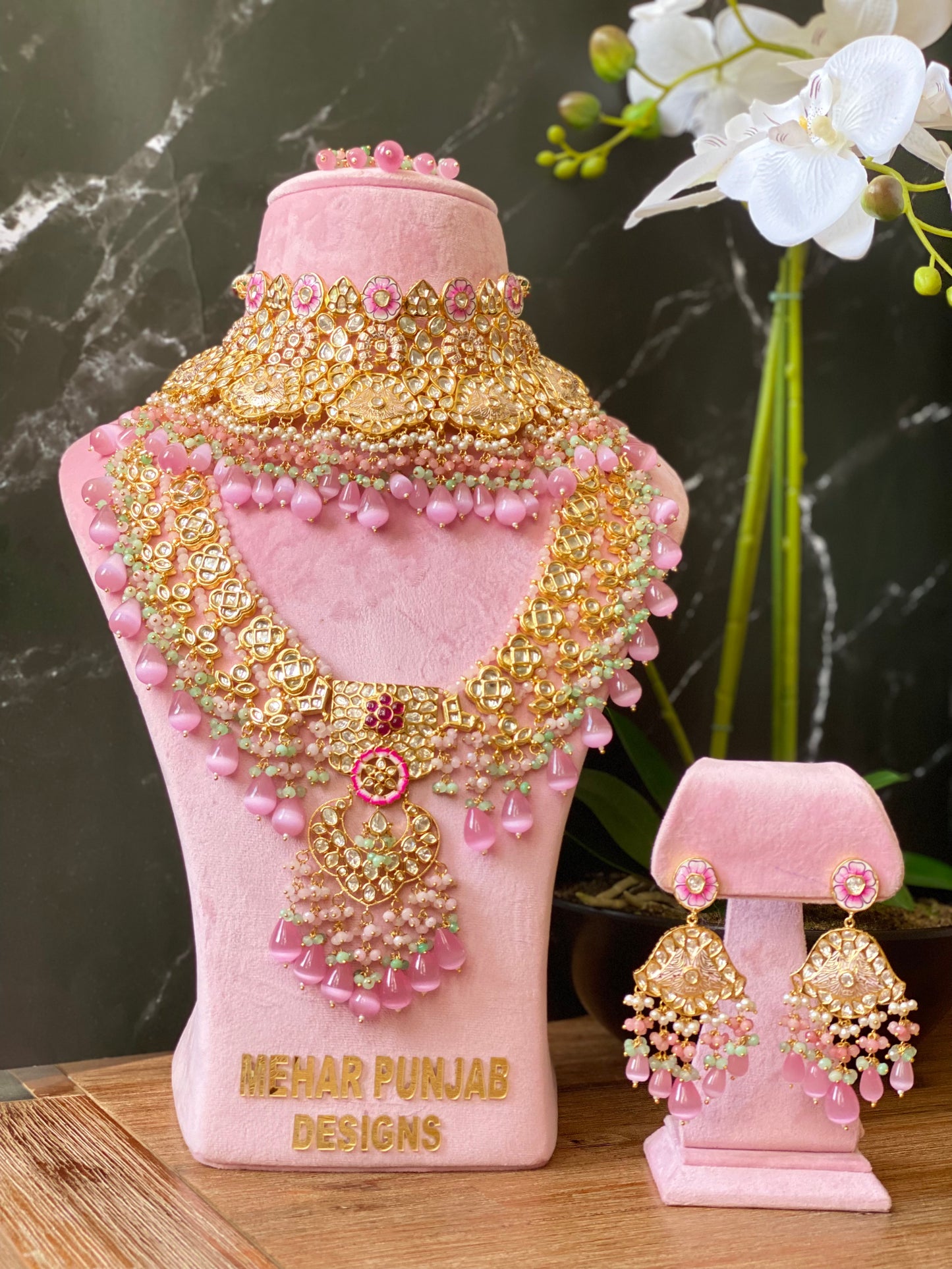 Gulabi bridal choker