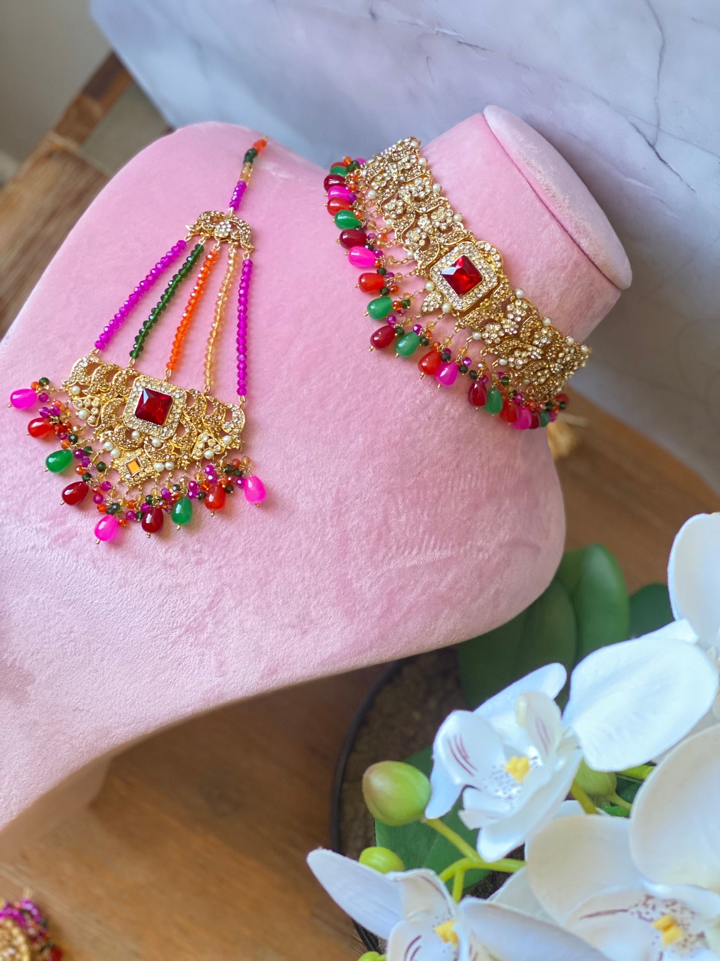 Pakistani multi passa choker