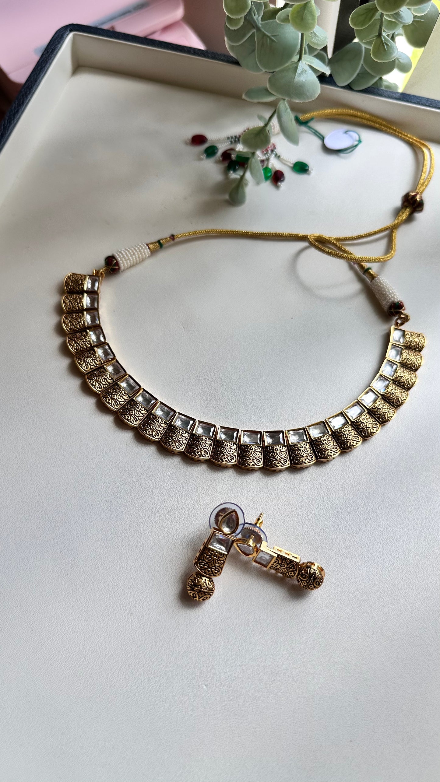 Antique necklace uncut kundan